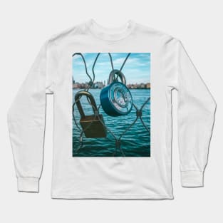 Love Padlocks Manhattan Skyline NYC Long Sleeve T-Shirt